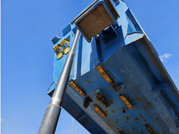 Camião basculante Scania R420 8x4 - Tipper - full spring - 2007 year: foto 4 Camião basculante Scania R420 8x4 - Tipper - full spring - 2007 year: foto 4