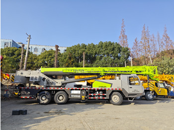 Grua móvel ZOOMLION ZTC250V