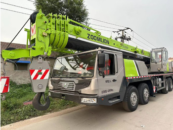 Grua móvel ZOOMLION ZTC550