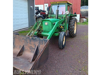 Trator JOHN DEERE