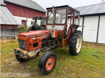 Trator ZETOR
