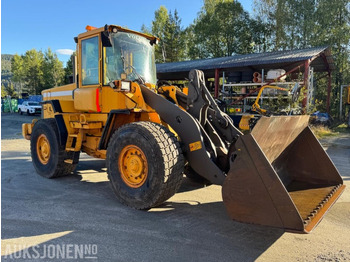 Pá carregadora de rodas 2001 Volvo L90 D hjullaster med skuffe: foto 3