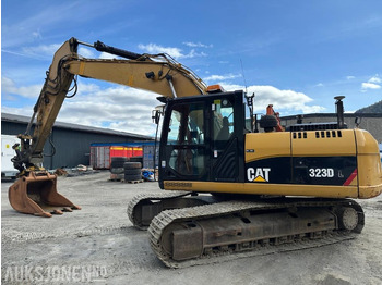 Escavadeira CATERPILLAR 323D