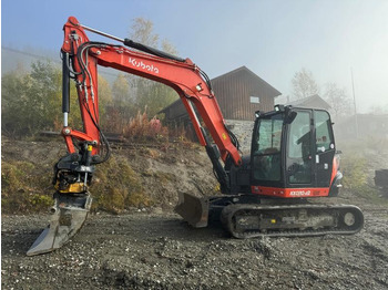 Escavadeira KUBOTA KX080