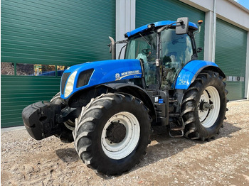 Trator NEW HOLLAND T7.235