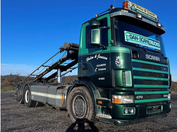 Fotografia de interior 1: Camião com sistema de cabo Scania R124-470 Analog tacho. 3 way cable tipper