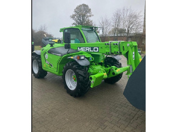 Empilhador telescópico MERLO