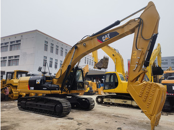 Escavadora de rastos CATERPILLAR 330D
