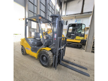 Empilhadeira a diesel KOMATSU