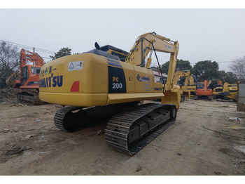 Escavadora de rastos KOMATSU PC200-8