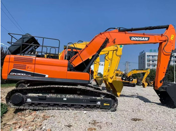 Escavadora de rastos DOOSAN