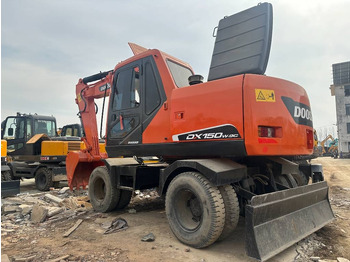 Escavadeira de rodas DOOSAN DH150W-7