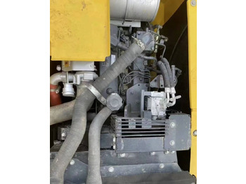 Escavadora de rastos Komatsu PC 130: foto 3