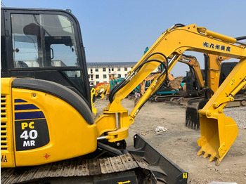 Mini escavadeira KOMATSU PC40