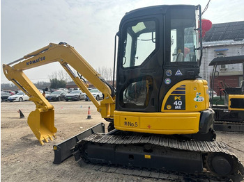 Mini escavadeira KOMATSU PC40