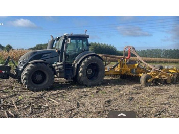 Trator VALTRA T174