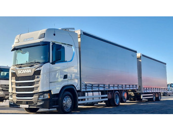 Camião de lona SCANIA S 450