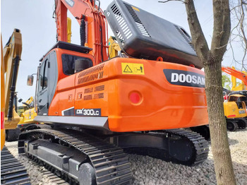 Escavadora de rastos DOOSAN DX300