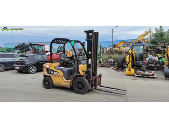 Empilhadeira a gás CATERPILLAR GP