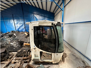 Cabine LIEBHERR
