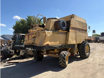 Leasing de New Holland TF 44  New Holland TF 44: foto 2