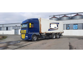 Camião furgão DAF XF 105 460