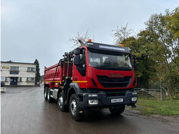 Camião basculante 2016 Iveco Trakker Tipper/Grab Truck EKF: foto 5