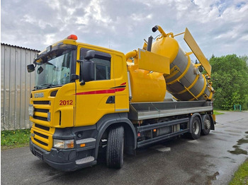 Caminhão limpa fossa SCANIA R