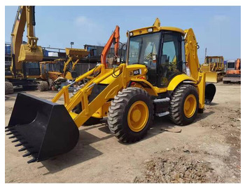 Retroescavadeira JCB 4CX