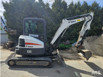 Mini escavadeira BOBCAT E35