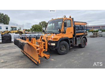 Veículo limpa-neves Płógopiaskarka Mercedes-Benz UNIMOG U300 (2001): foto 3