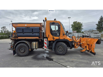 Veículo limpa-neves Płógopiaskarka Mercedes-Benz UNIMOG U300 (2001): foto 4