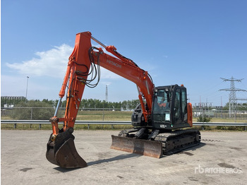Escavadora de rastos HITACHI ZX135