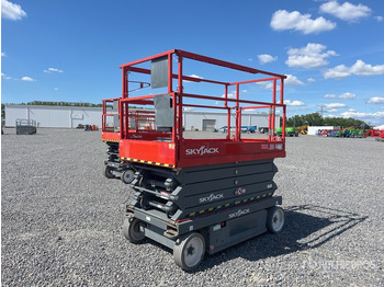 Plataforma de Tijera/ Plataforma de tesoura SKYJACK