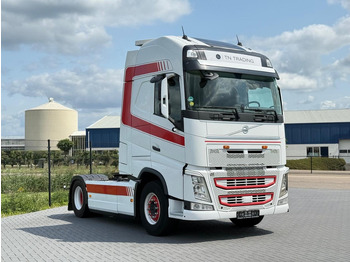 Tractor VOLVO FH13 540