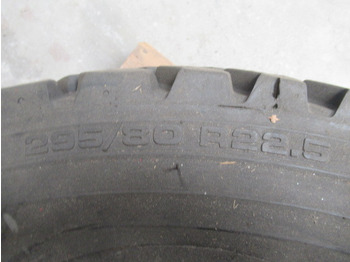 Pneu por Camião Goodyear 295/80 R 22.5 (DAF): foto 2