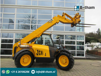 Empilhador telescópico JCB