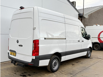 Furgão Mercedes-Benz Sprinter 317 1.9 CDI L2H2 Climate Control Cruise Control Camera ESP Lane Assist Trekhaak: foto 3 Furgão Mercedes-Benz Sprinter 317 1.9 CDI L2H2 Climate Control Cruise Control Camera ESP Lane Assist Trekhaak: foto 3