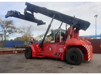 Reachstacker porta contentores