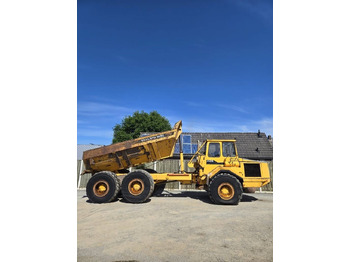 Caminhão articulado VOLVO A25