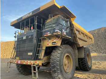Caminhão fora de estrada CATERPILLAR 777