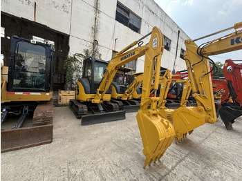 Mini escavadeira KOMATSU PC35