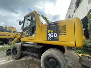Escavadeira de rodas KOMATSU PC160