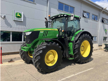Trator JOHN DEERE 6215R