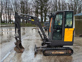 Mini escavadeira VOLVO EC20E