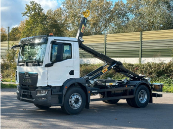 Camião polibenne, Camião grua MAN TGM 18.320 4x2 Euro 6e Hyva 12-45: foto 2