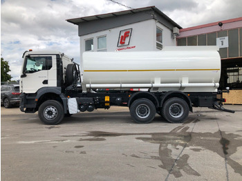 Caminhão tanque MAN TGS 33.440