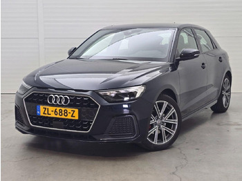 Hatchback AUDI