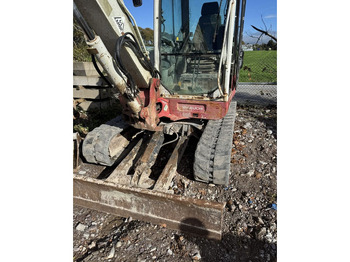 Mini escavadeira Takeuchi TB260: foto 5 Mini escavadeira Takeuchi TB260: foto 5