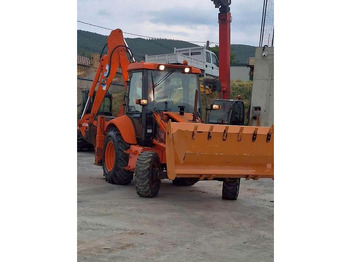 Retroescavadeira KOBELCO